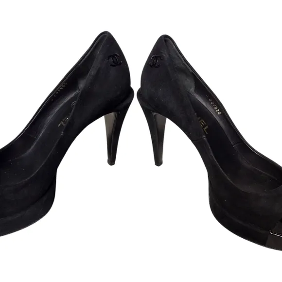 Chanel Escarpins Suede and Black Patent Leather Cap Toe Platform Pumps