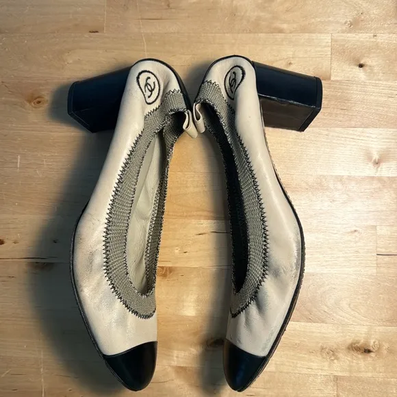 Chanel Stretch Cap Toe Block Heel 2” Pumps Black and Cream Leather Made in Italy