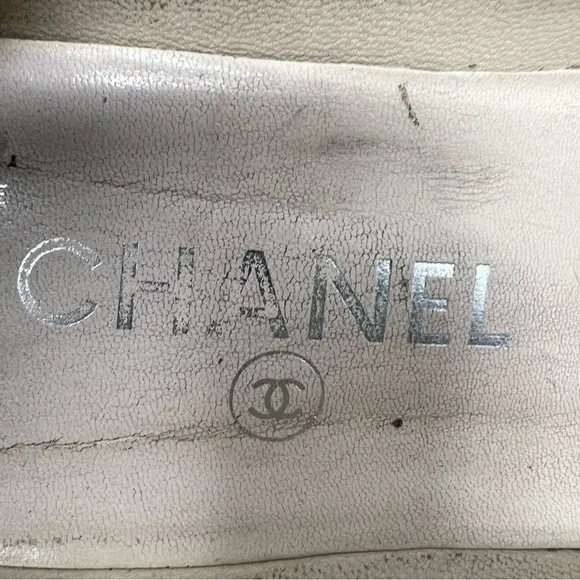 Chanel Vintage kitten heel in taupe brown suede shoes 36.5