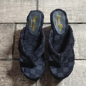 Chase   Chloe Wedge Thong Sandals Size 7.5