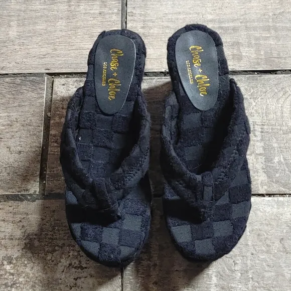 Chase   Chloe Wedge Thong Sandals Size 7.5