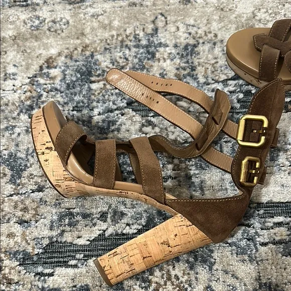 Chloé Brown Strappy Cork Heel Sandals