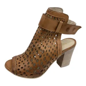 Chocolat Blu Brown Camel Laser Cut Cameron Open Toe Leather Sandals 36