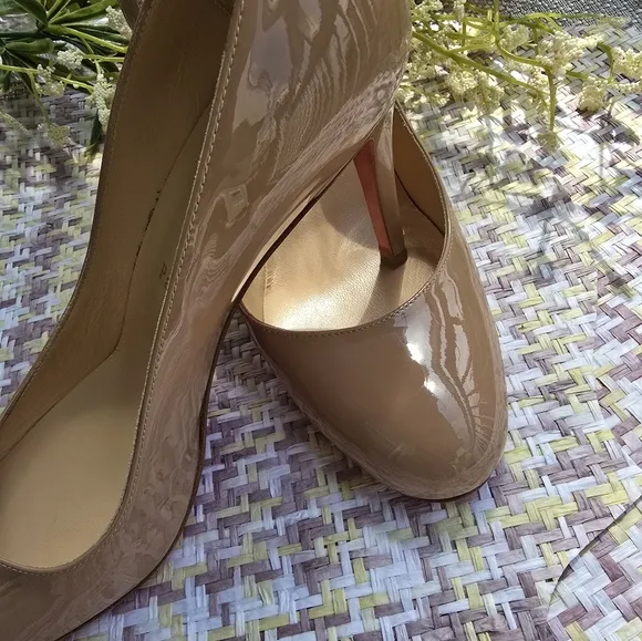 Christian Louboutin Kate Nude Pumps