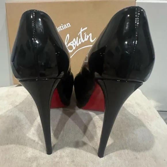 Christian Louboutin Size Guide