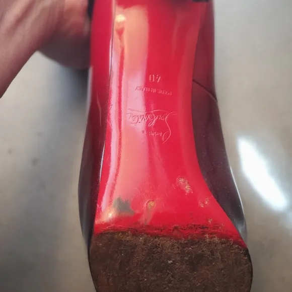 Christian Louboutin Very Prive Red Black DEGRADE Size 40 (US 8.5-9) Pumps Shoes