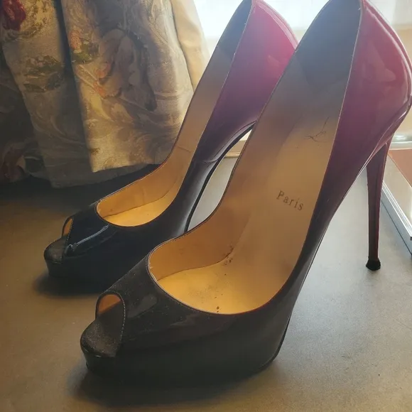 Christian Louboutin Very Prive Red Black DEGRADE Size 40 (US 8.5-9) Pumps Shoes