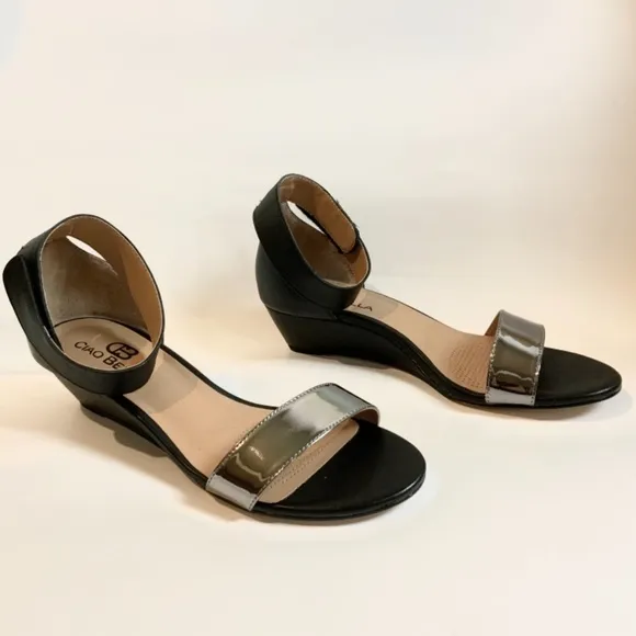 Ciao Bella Wilson Wedge Sandals Heels Black Pewter