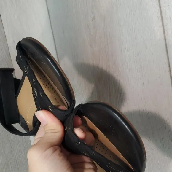 Clarks Artisan Women Ralene SHeen Ankle Suede Leather Heel Sandals shoes 9.5
