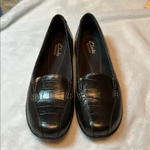 Clarks Bendables Women's Black Loafers Size 9 NWOT