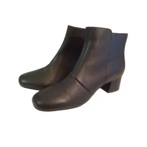 Clarks Boots Marilyn Beth Leather Booties Size 8.5 Black