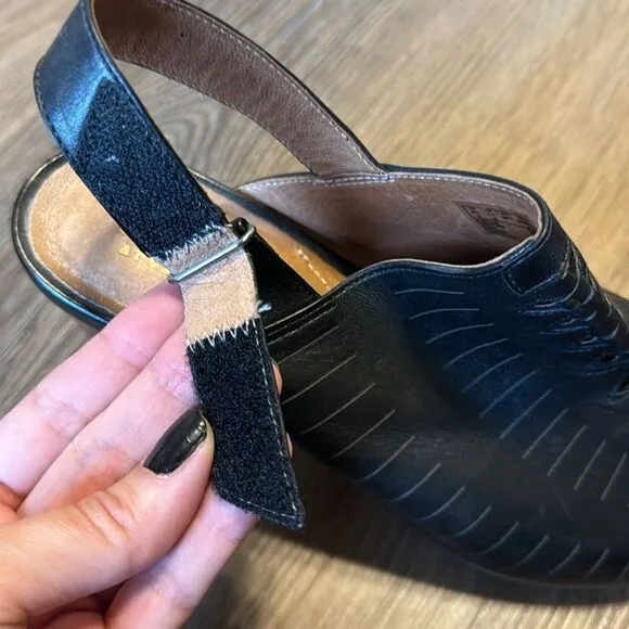 Clarks Briatta Key Slingback Block Heel Sandals ladies size 11 M leather upper
