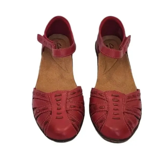Clarks Collection burgundy d'orsay wedge shoes Size 6.5 M