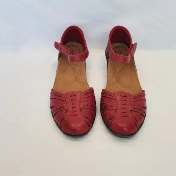 Clarks Collection burgundy d'orsay wedge shoes Size 6.5 M