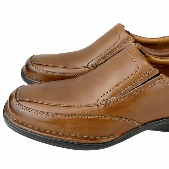 Clarks Leather Loafers NEW Kempton Free Brown Slip On Dress Shoes Men’s Size 9.5