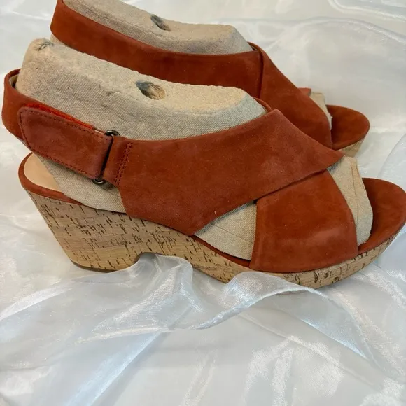 Clarks Maritsa Lara Womens Wedge Sandals Rust Suede
