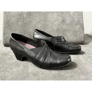 Clarks Sugar Spice Pumps Womens Size 10M Black Leather Shooties 2&quot; High Heels