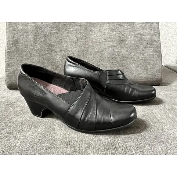 Clarks Sugar Spice Pumps Womens Size 10M Black Leather Shooties 2&quot; High Heels