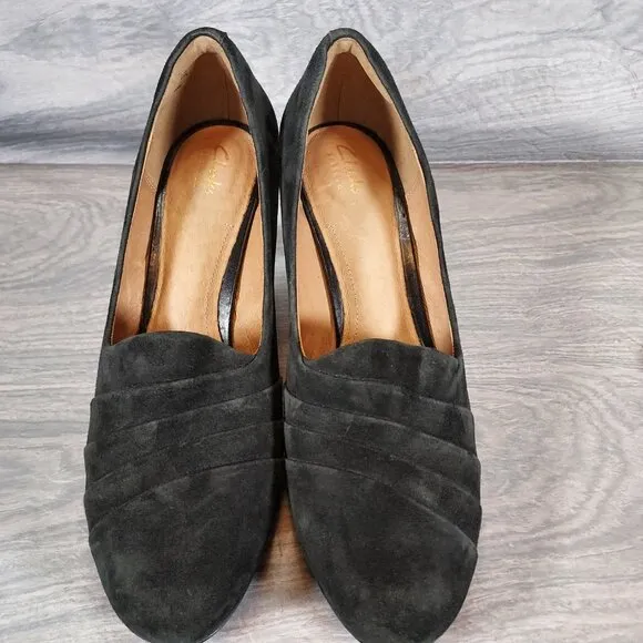 Clarks Women's Delsie Joy Pumps Size 10 Black Suede Pleated Platform Heels Shoes