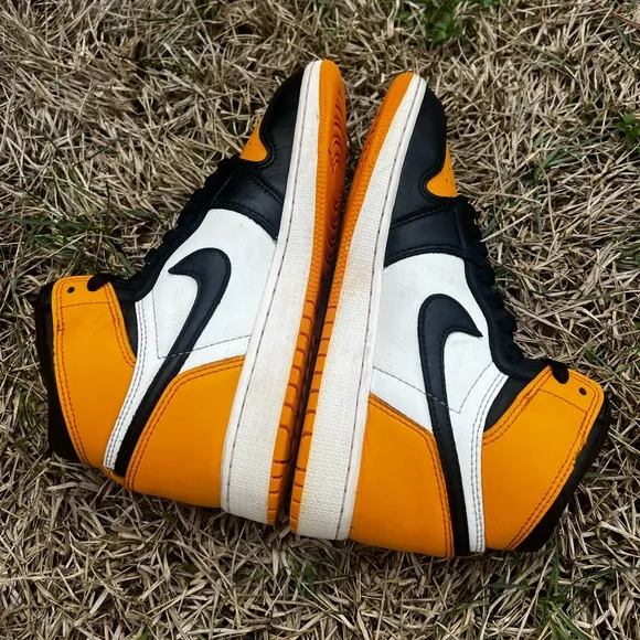 CLEAN Air Jordan 1 High OG Retro size 4.5 Kids Yellow Toe shoes