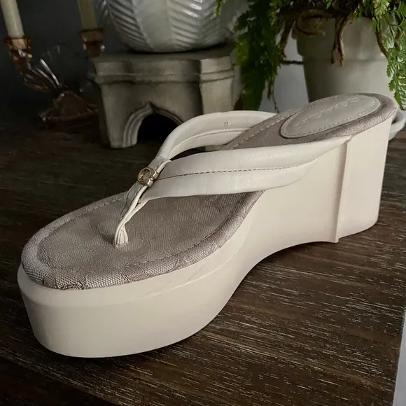 COACH ‘Franki’ Signature Jacquard Platform Wedge Resort Thong Sandals Chalk US11