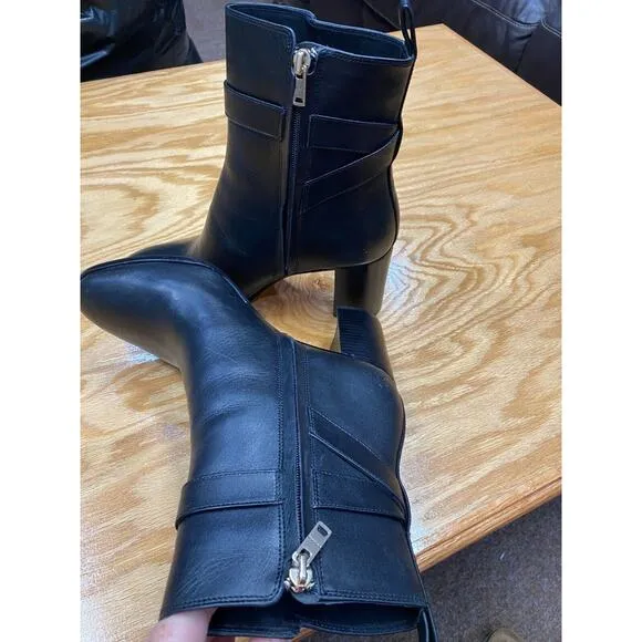 Coach Heeled Ankle Boots Women's 6 Black Leather Block Heel Pointed Toe S25