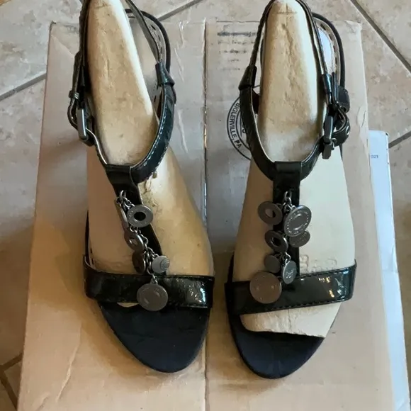 Coach Lucile Black Patent Leather with Coins Heeled Sandals Size 10B, NWT