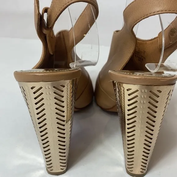 Coach tan leather Lillie block heel sandals size 9