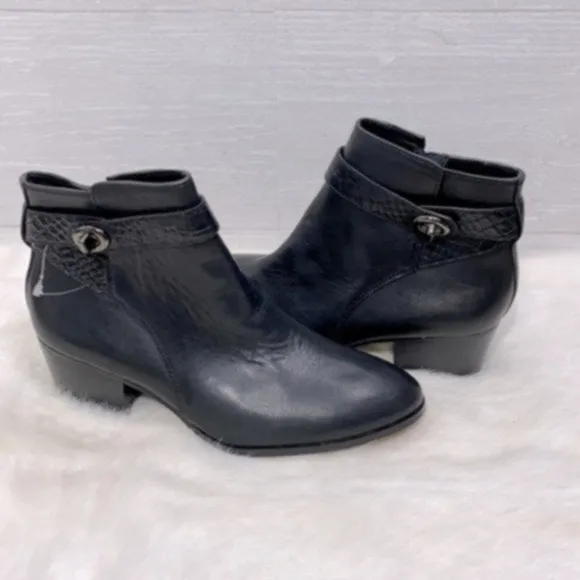 Coach Women's Patricia Black Leather Ankle Booties Block Heel Boots size 6.5B