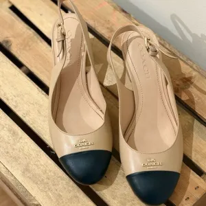 Coach Women's Beige and Black Slingback pumps