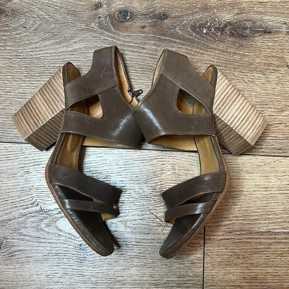 Coclico Brown Leather Strappy Sandals with Block Heel Size 38/7.5