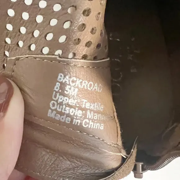 COCONUT by MATISSE Back Road Perforated Western Ankle Boots size 8.5