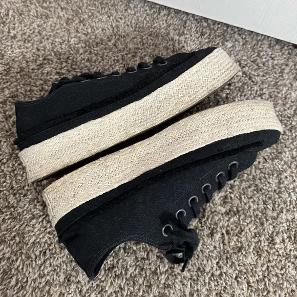 Converse All Star Espadrille Platform Shoes Size 6 in Black