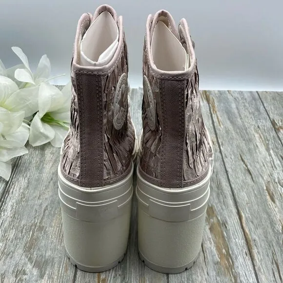 Converse Chuck 70 De Luxe Heel Hightop Satin Boots Shoes SneakersSize 7.5