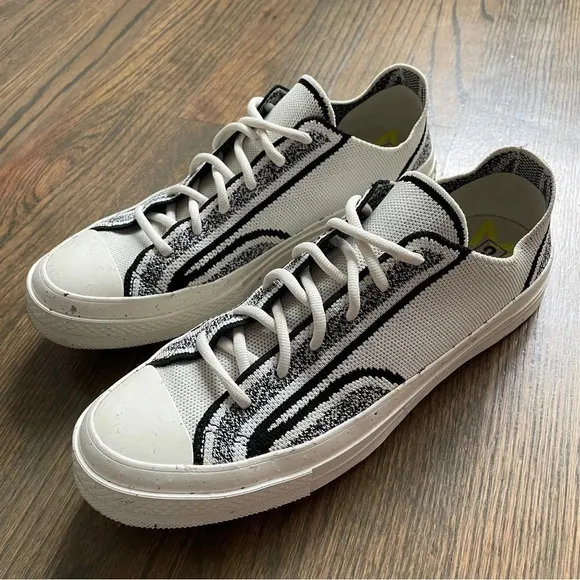 Converse Chuck 70 Ox Unisex Shoes White Black 171487C Men’s 7 Women’s 9