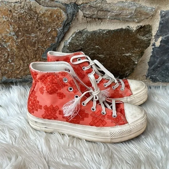 Converse Chuck Taylor Tonal Embroidery Lift Platform Orange Size 8.5