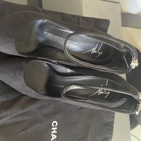 COPY - black heels . Made in ITALY  Giusseppe Zanotti .