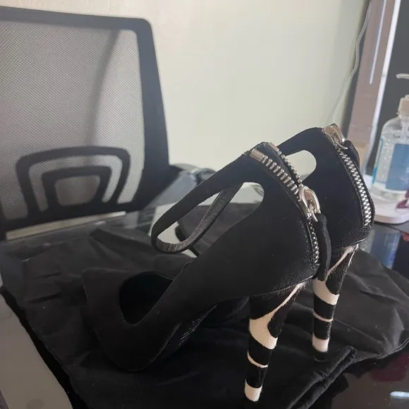 COPY - black heels . Made in ITALY  Giusseppe Zanotti .