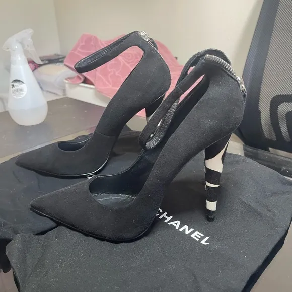 COPY - black heels . Made in ITALY  Giusseppe Zanotti .