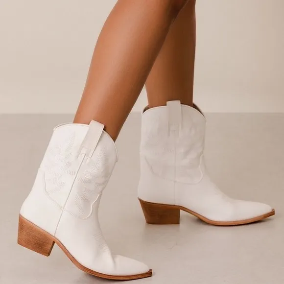 COPY - MIIM Claire White Vegan Leather Festival Embroidered Low Cowboy Boot