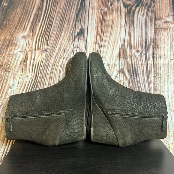 Cordani Snake Skin Textured Leather Wedge Ankle Boots Womens Sz 38