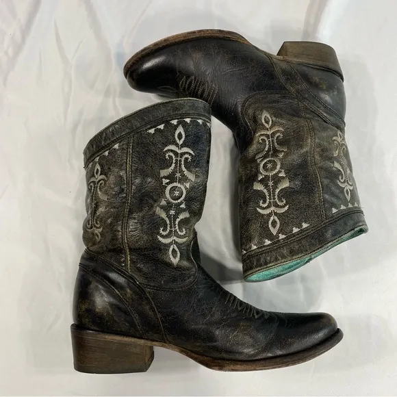 Corral C2804 Distressed Brushed Black Asymmetrical Embroidered Western Boots