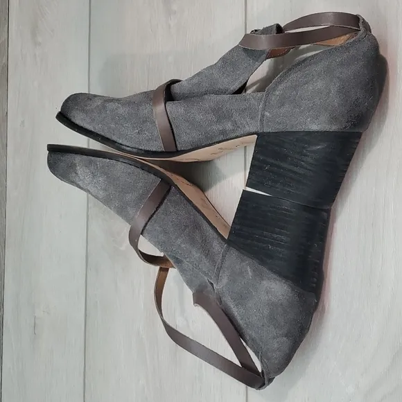 Corso Como Womens Hanna Ankle Suede Strappy Boots Heels shoes sz 9M
