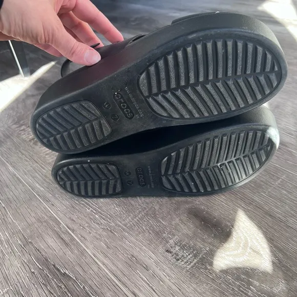 Crocs Brooklyn Low Wedge Black Sandals