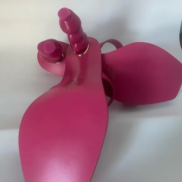 Cult Gaia meta heel in pink never wore. Súper confortables