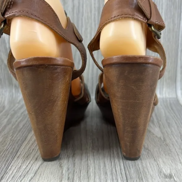 Cynthia Vincent Jemma Sandal with Wood Wedge