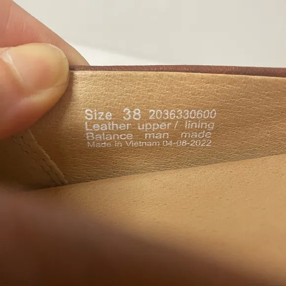 Dansko Larisa Women's Casual Shoes, Saddle Milled Size EU 38 US 7.5