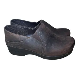 DANSKO Professional Pepper Brown Oiled Leather Platform Distressed Clogs 41 NWOT
