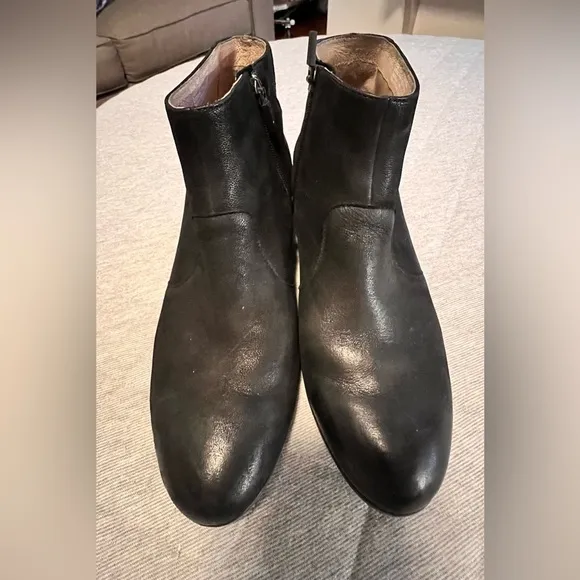 DANSKO Sz 40 Black Nubuck Leather Boots 1.5 inch block heel Original $209