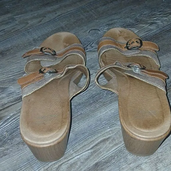 Dansko tan leather wedge sandals  Sz 39  EUC worn once